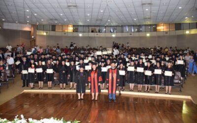 PRIMERA GRADUACIÓN DE PROFESIONALES DE POSTGRADO EN FENOB-UNA